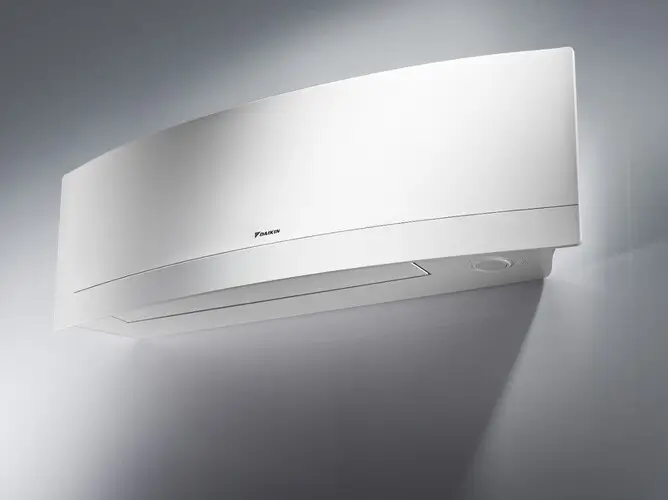 Daikin Emura 02